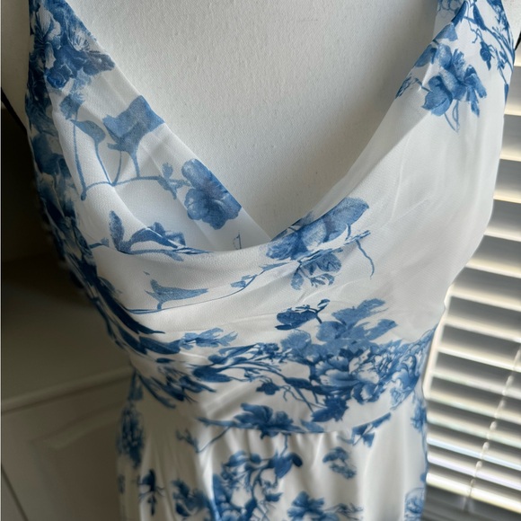 SOFT COWL-NECK A-LINE MAXI DRESS W/ ADJUSTABLE STRAPS IN COTTAGE ROSE DUSK BLUE - Picture 6 of 10
